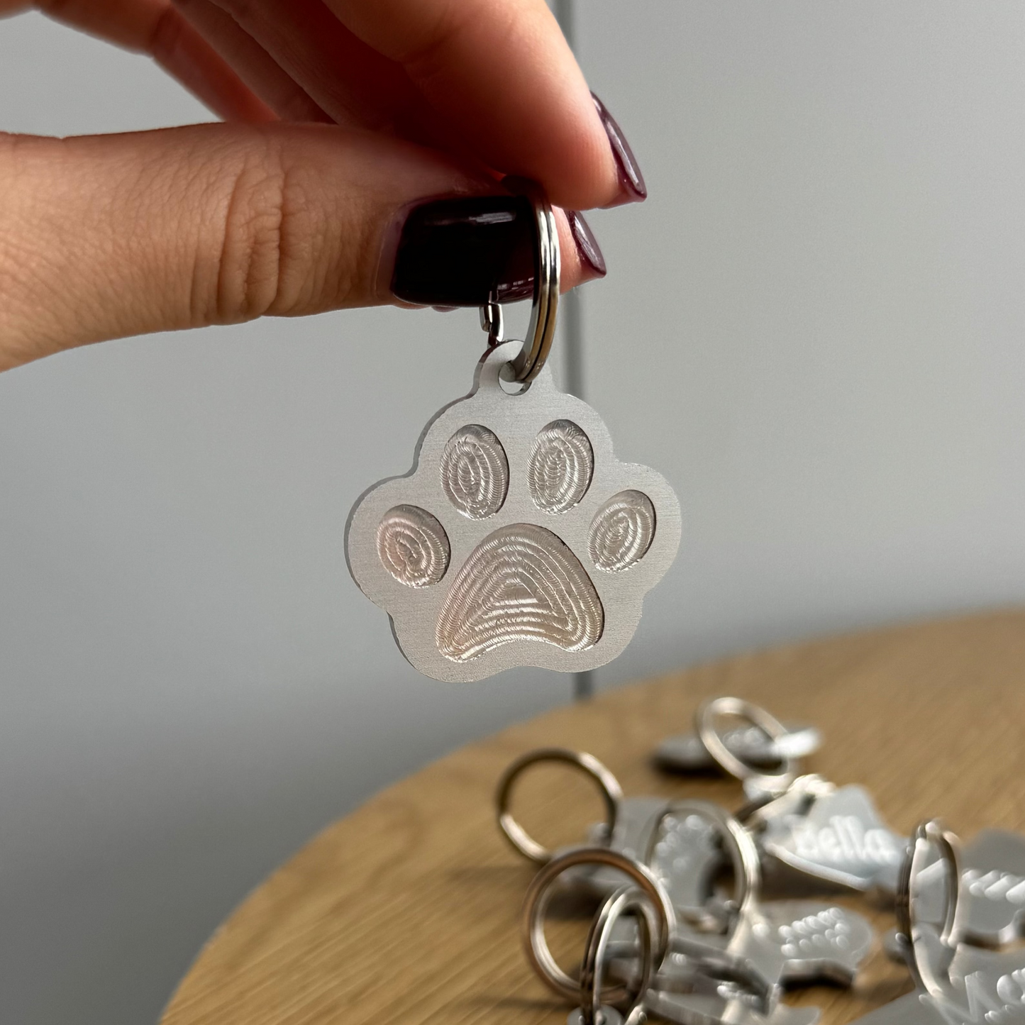 Paw Outline ID Tag